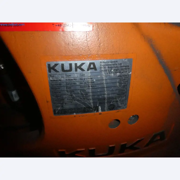 Robots, welding equipment and assembly accessories from the automotive industry-155