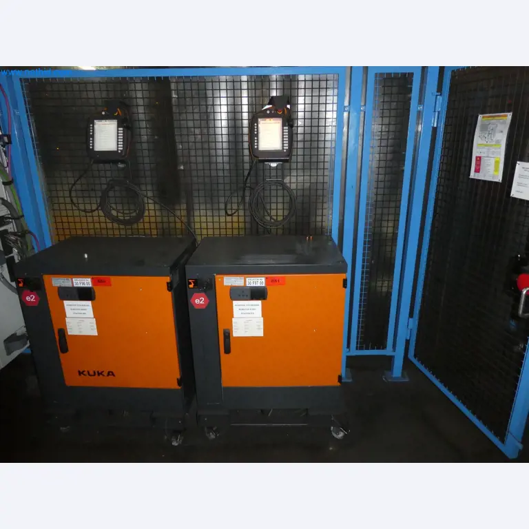 Robots, welding equipment and assembly accessories from the automotive industry-156