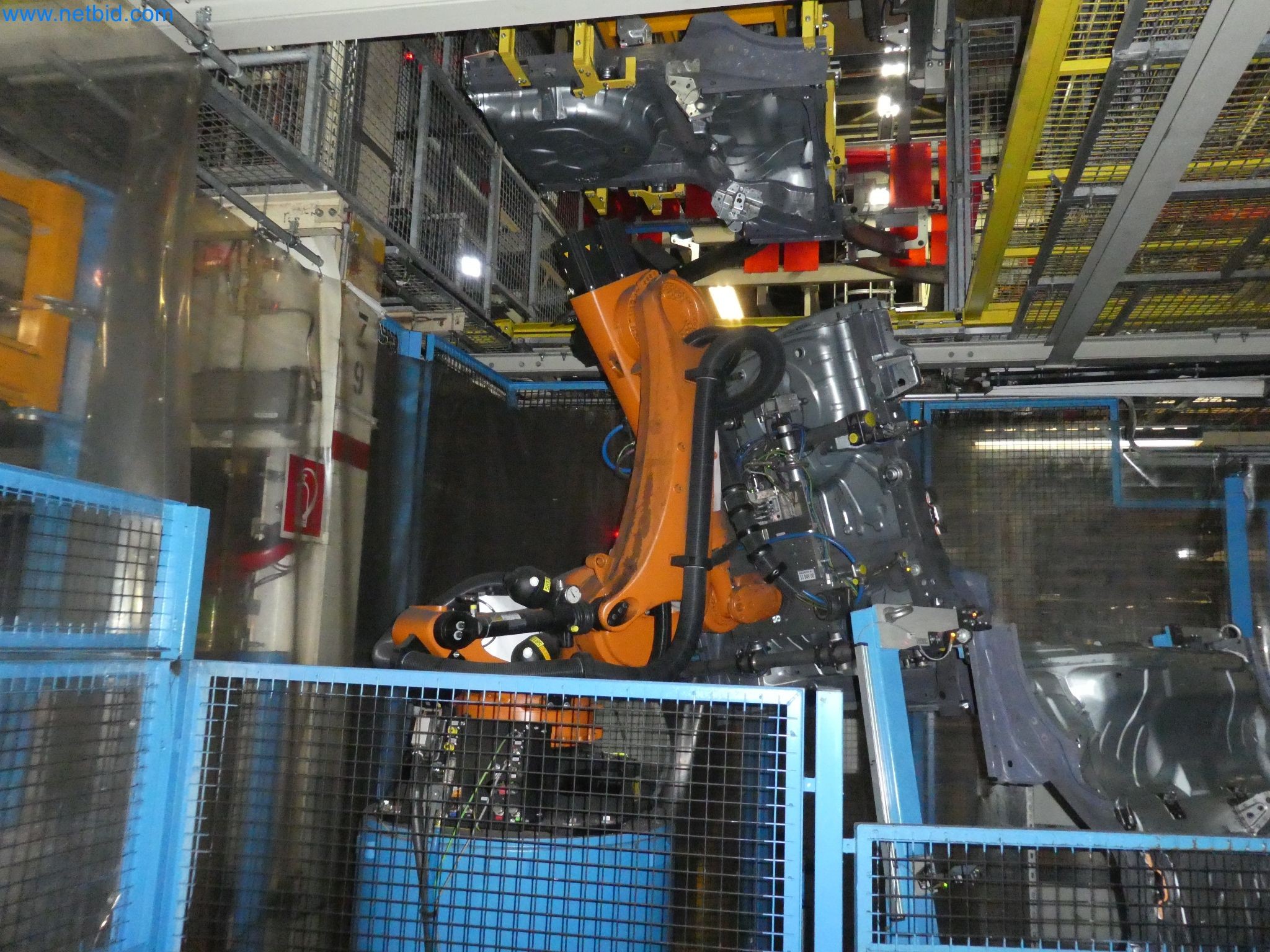 Robots, welding equipment and assembly accessories from the automotive industry-161