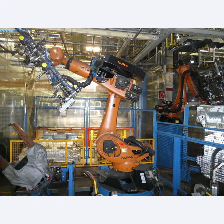 Robots, welding equipment and assembly accessories from the automotive industry-163