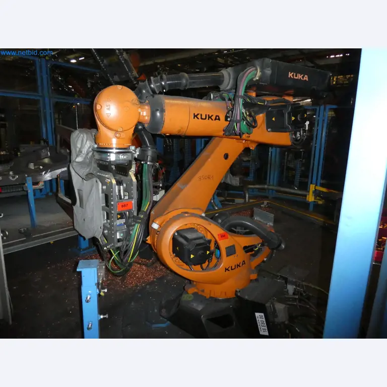 Robots, welding equipment and assembly accessories from the automotive industry-166
