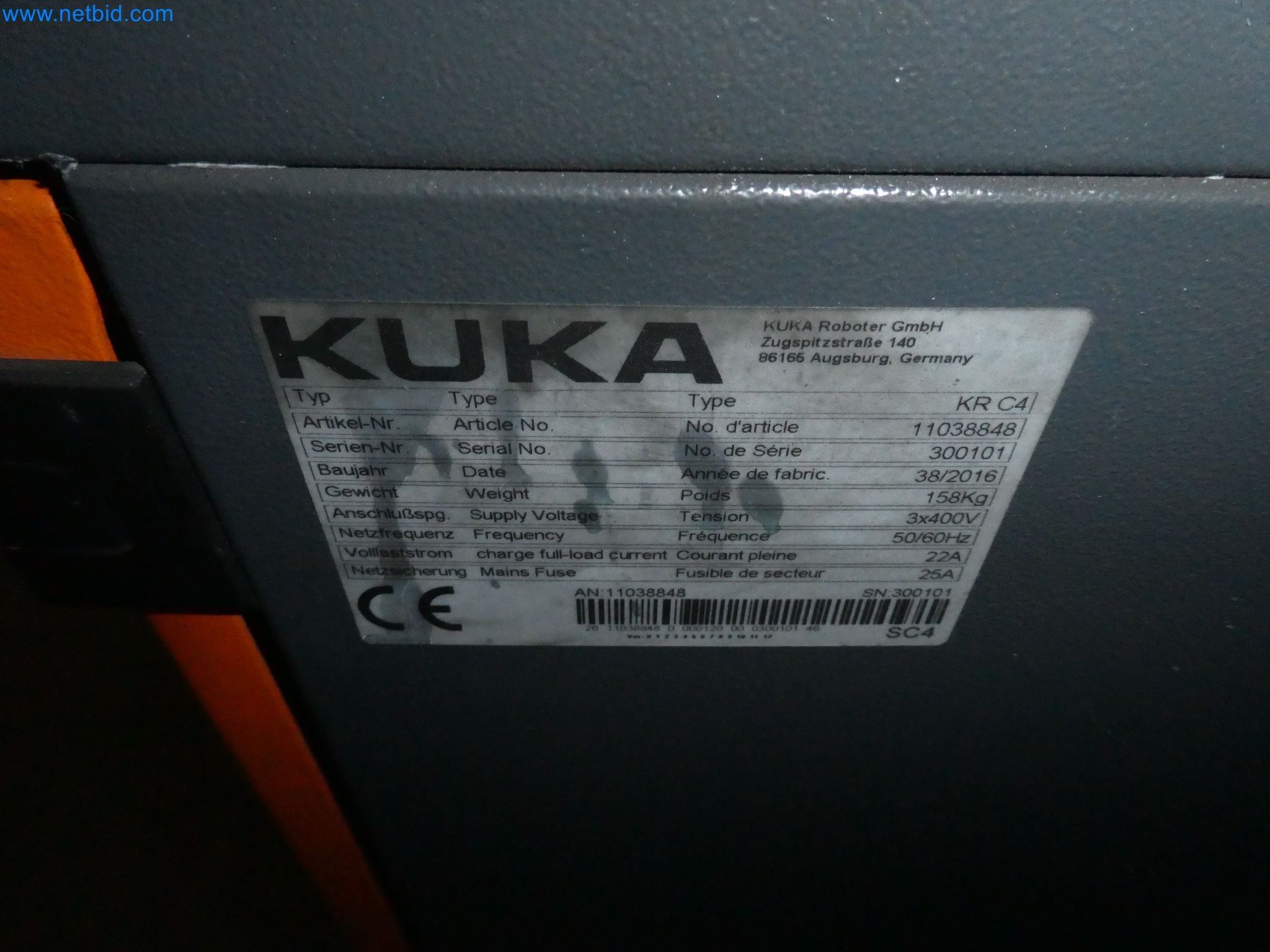 Robots, welding equipment and assembly accessories from the automotive industry-167