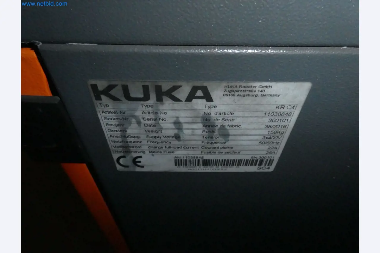 Robots, welding equipment and assembly accessories from the automotive industry-167