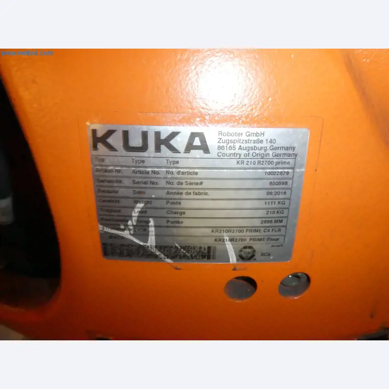 Robots, welding equipment and assembly accessories from the automotive industry-16