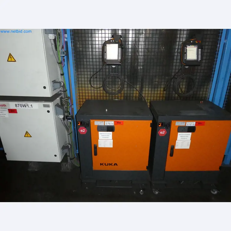 Robots, welding equipment and assembly accessories from the automotive industry-172