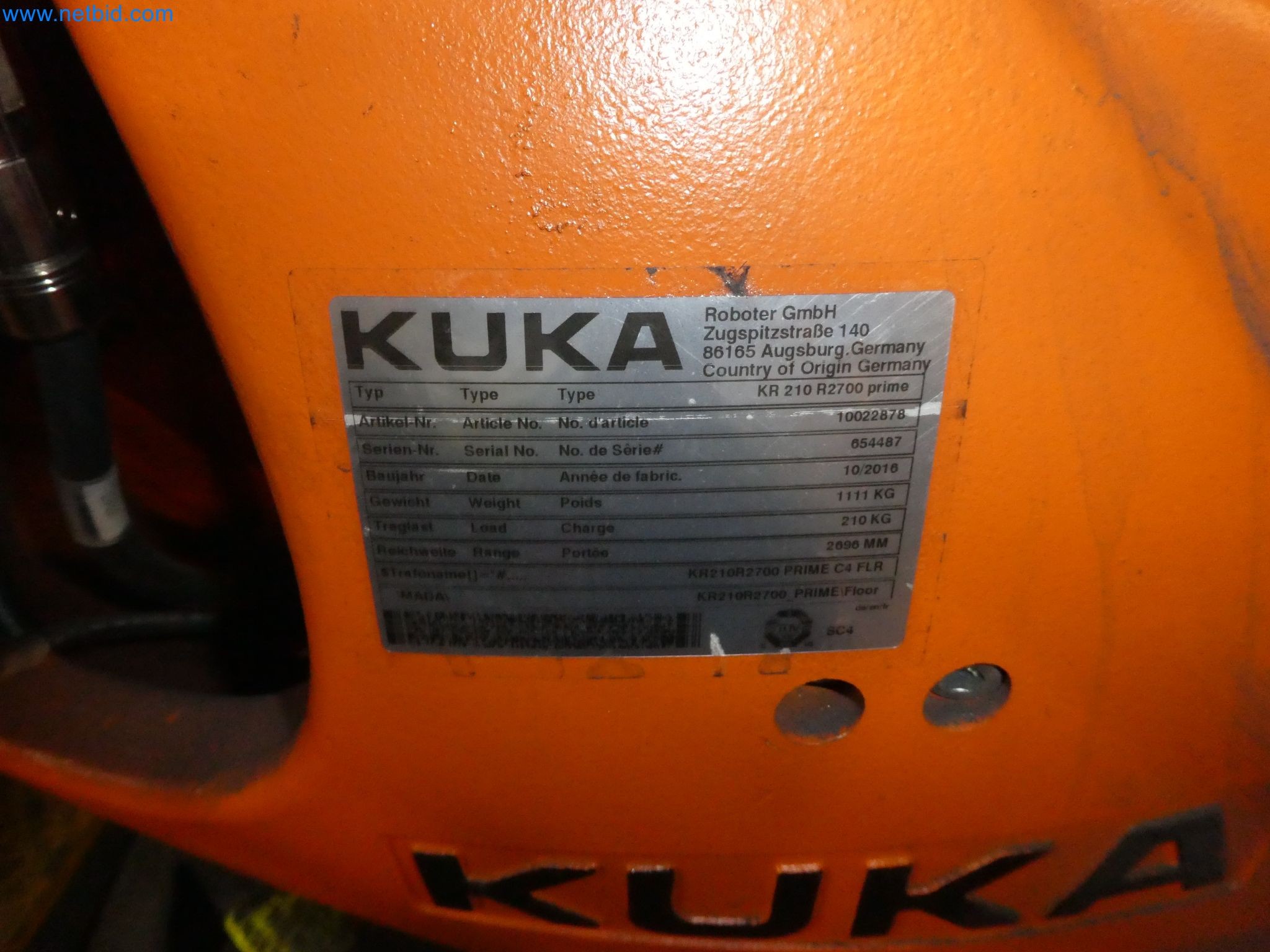 Robots, welding equipment and assembly accessories from the automotive industry-176