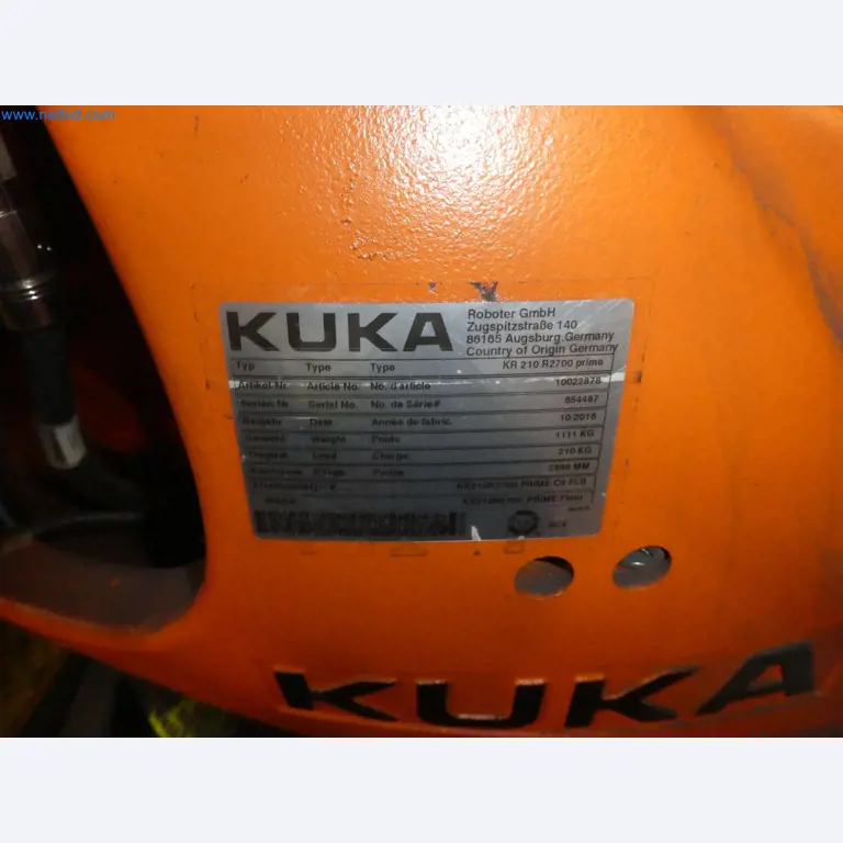 Robots, welding equipment and assembly accessories from the automotive industry-176