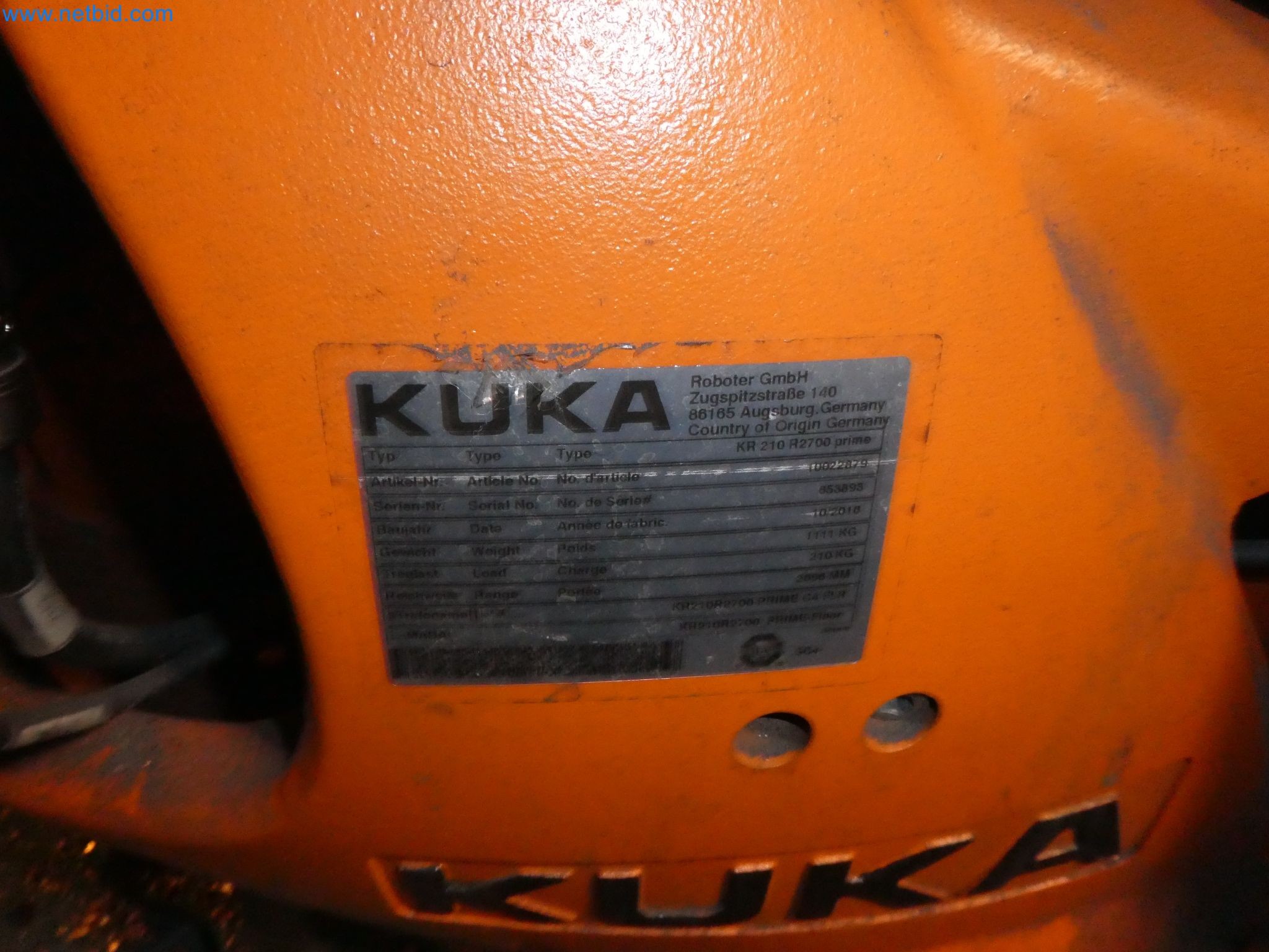 Robots, welding equipment and assembly accessories from the automotive industry-179