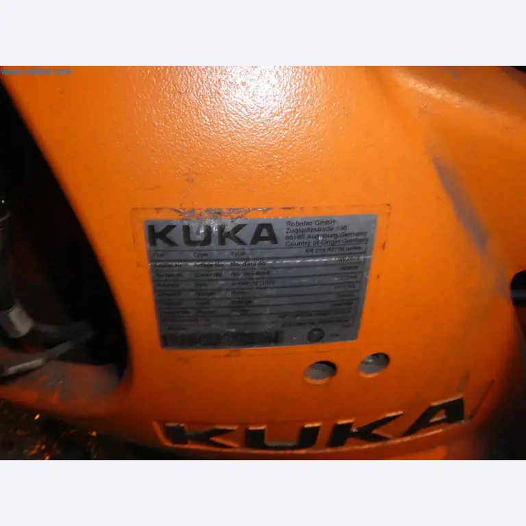 Robots, welding equipment and assembly accessories from the automotive industry-179