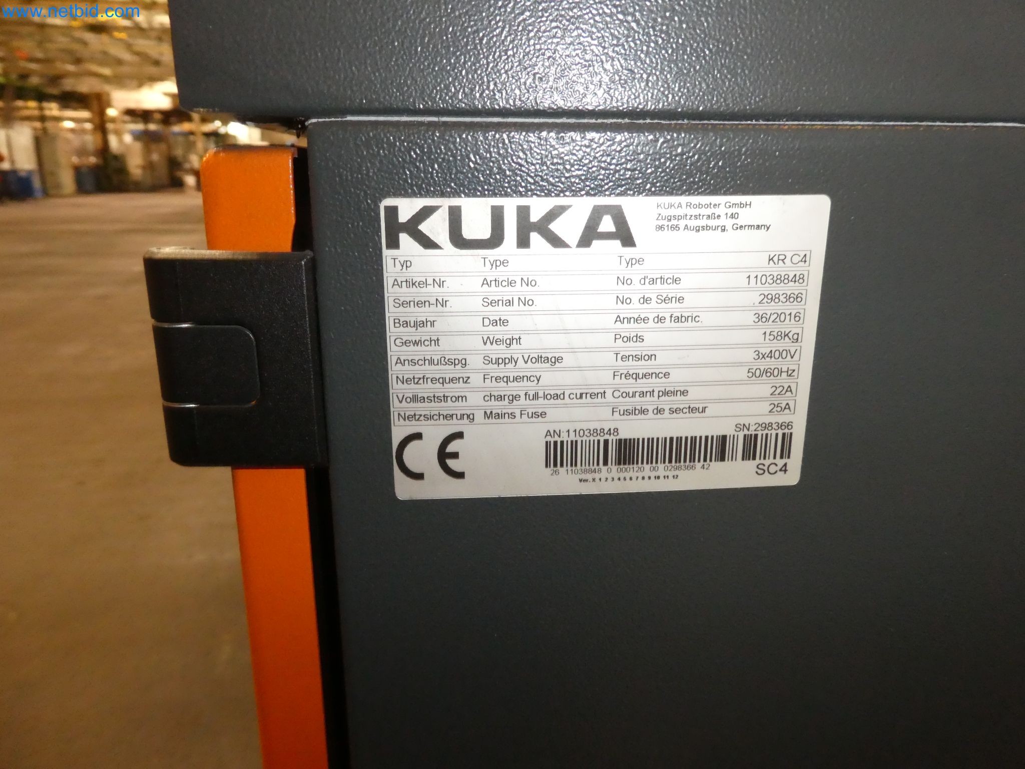 Robots, welding equipment and assembly accessories from the automotive industry-181