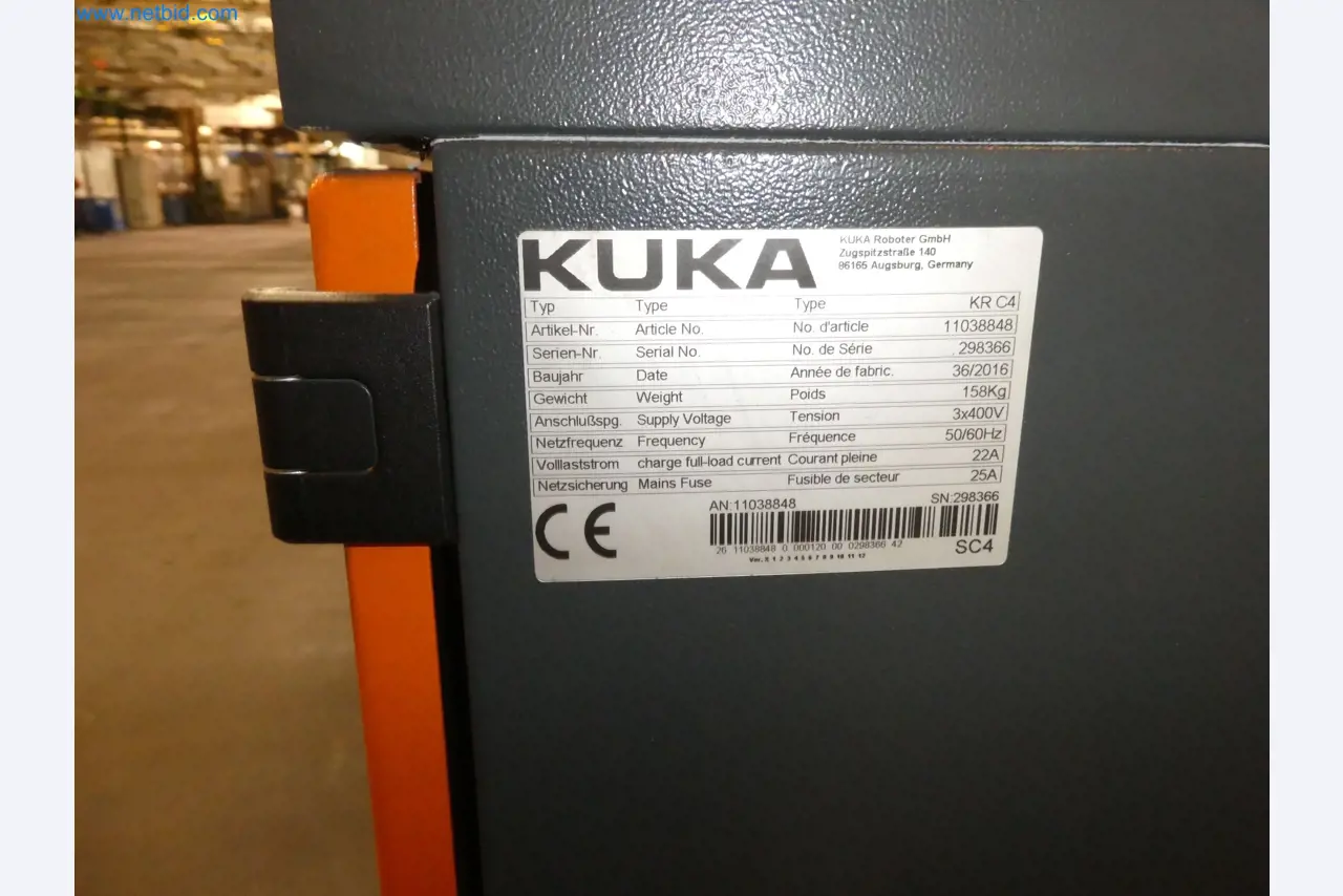 Robots, welding equipment and assembly accessories from the automotive industry-181