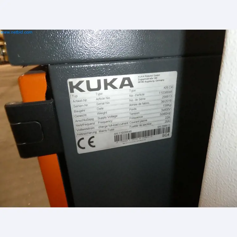 Robots, welding equipment and assembly accessories from the automotive industry-186