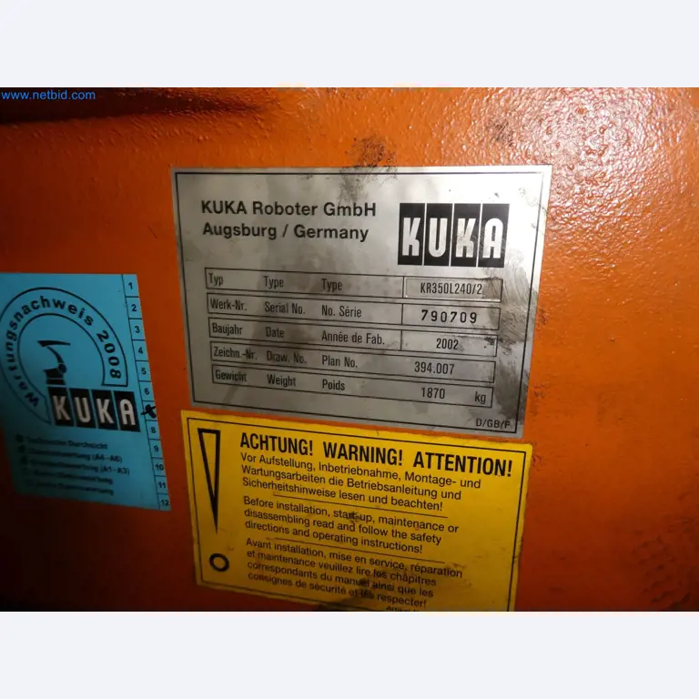 Robots, welding equipment and assembly accessories from the automotive industry-187