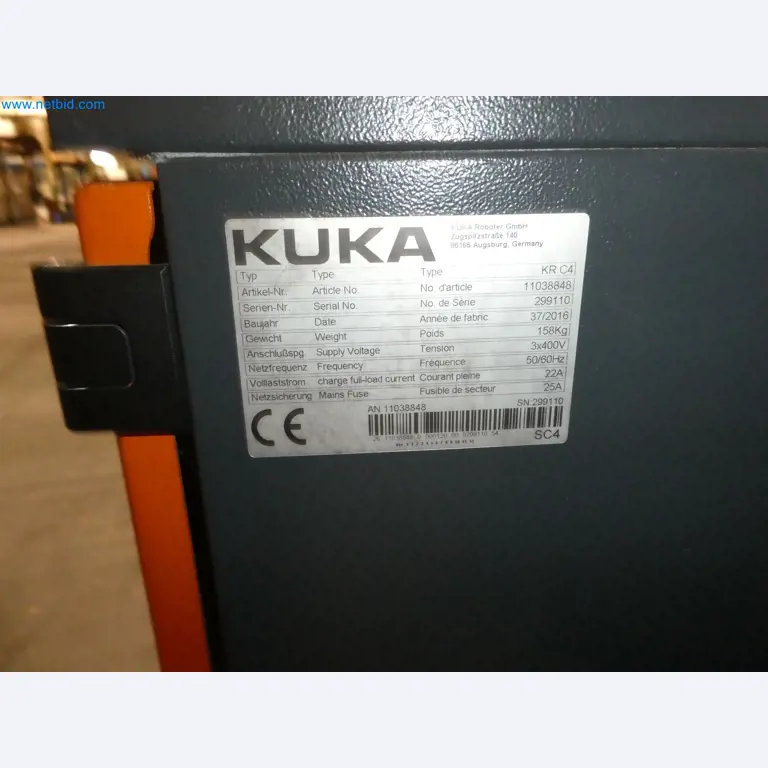 Robots, welding equipment and assembly accessories from the automotive industry-189