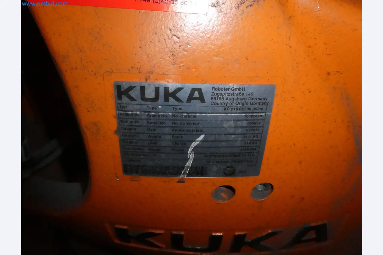 Robots, welding equipment and assembly accessories from the automotive industry-190