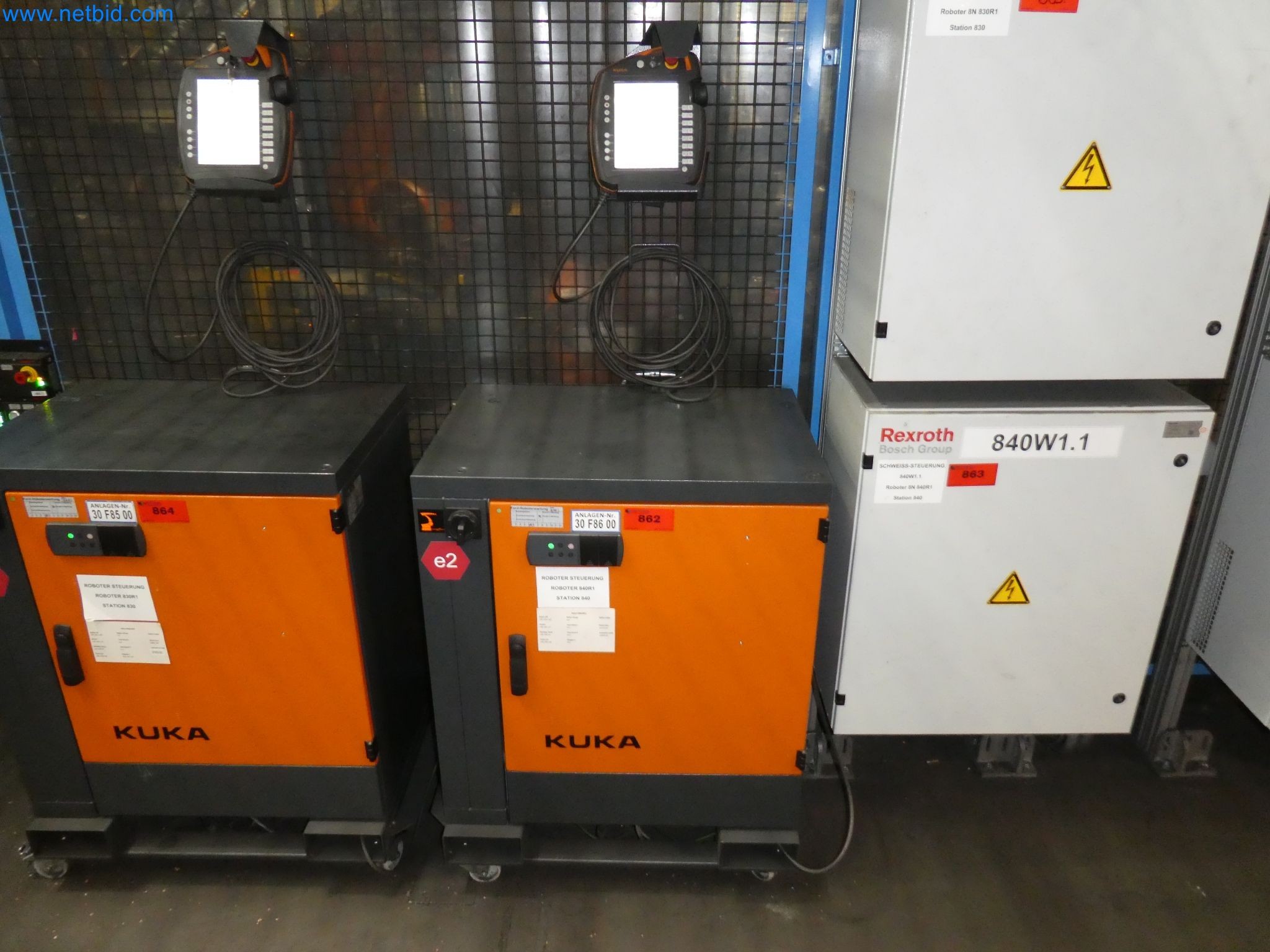 Robots, welding equipment and assembly accessories from the automotive industry-191