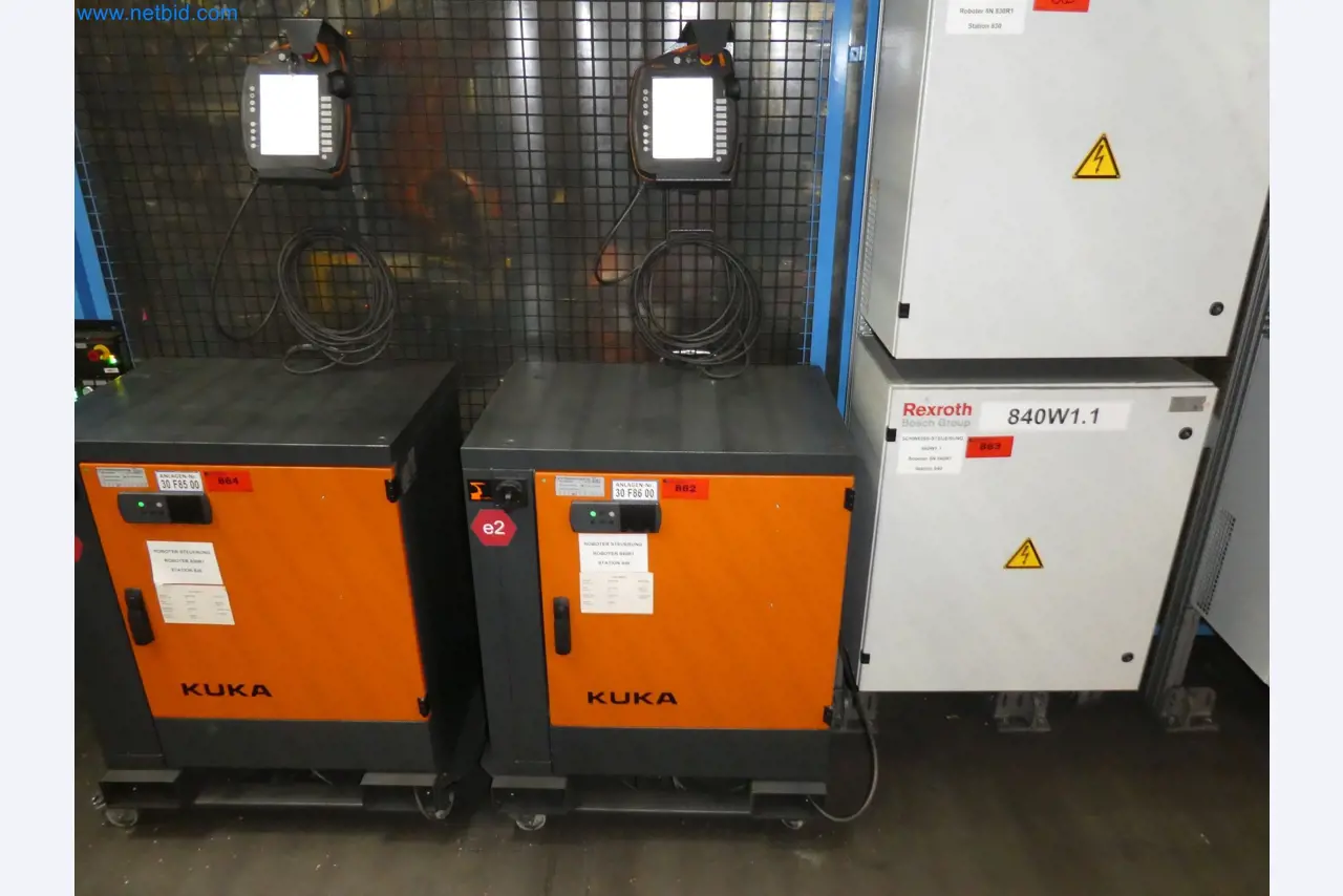 Robots, welding equipment and assembly accessories from the automotive industry-191