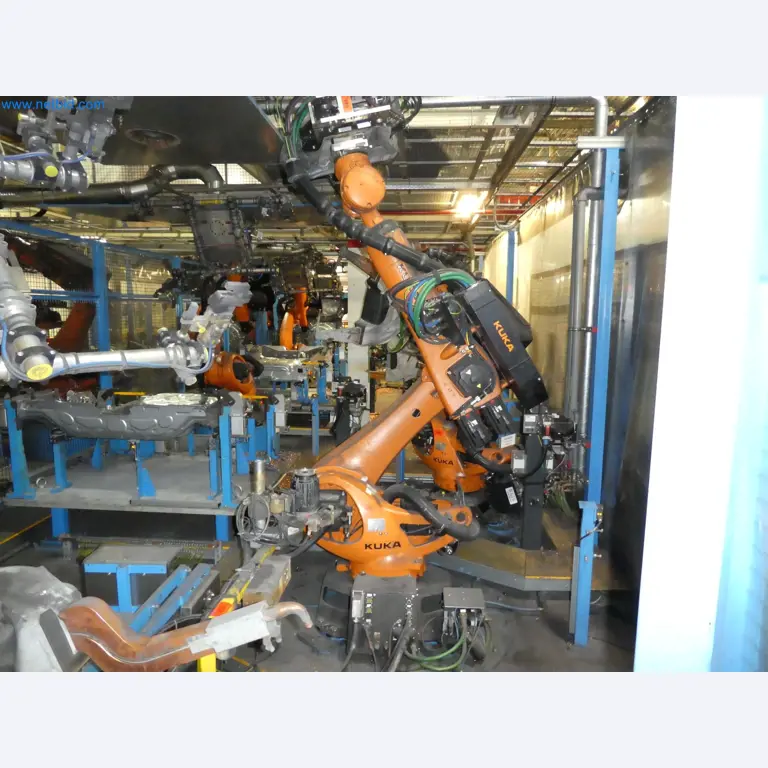 Robots, welding equipment and assembly accessories from the automotive industry-194