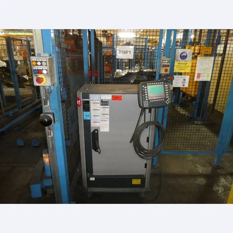 Robots, welding equipment and assembly accessories from the automotive industry-195