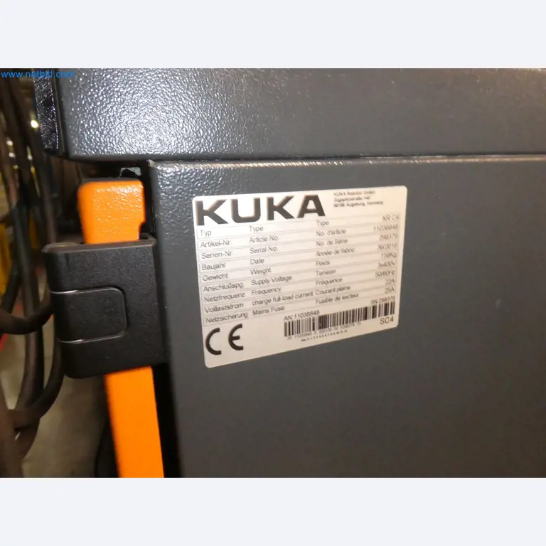 Robots, welding equipment and assembly accessories from the automotive industry-21