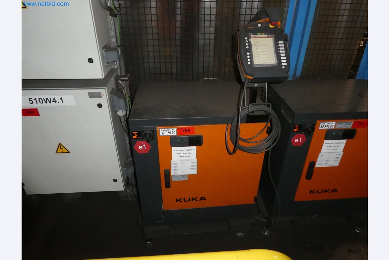 Robots, welding equipment and assembly accessories from the automotive industry-24