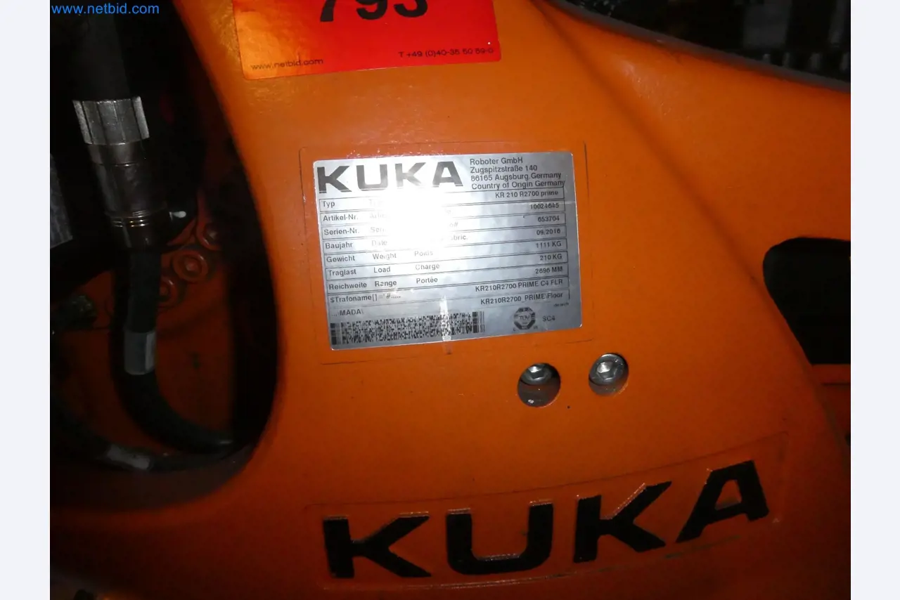 Robots, welding equipment and assembly accessories from the automotive industry-26