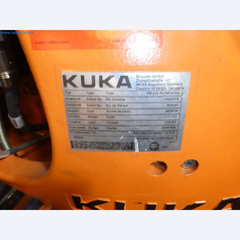 Robots, welding equipment and assembly accessories from the automotive industry-36