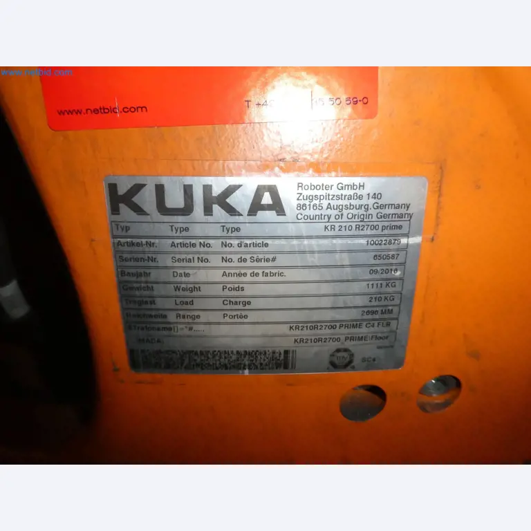 Robots, welding equipment and assembly accessories from the automotive industry-39