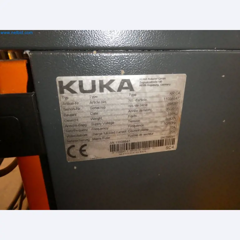 Robots, welding equipment and assembly accessories from the automotive industry-40