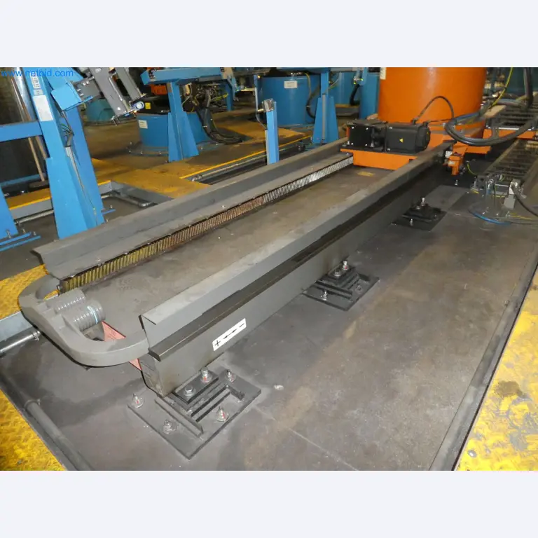 Robots, welding equipment and assembly accessories from the automotive industry-52