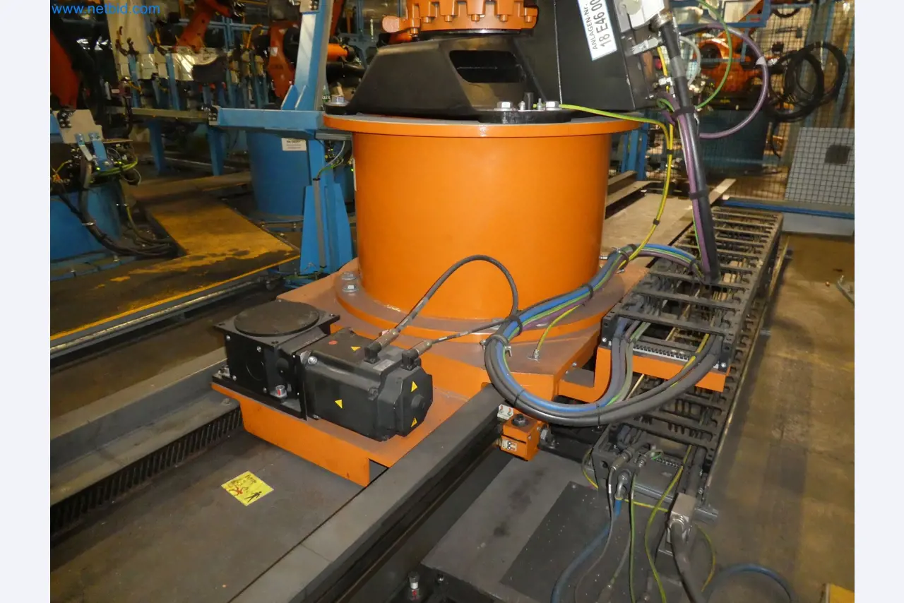 Robots, welding equipment and assembly accessories from the automotive industry-53