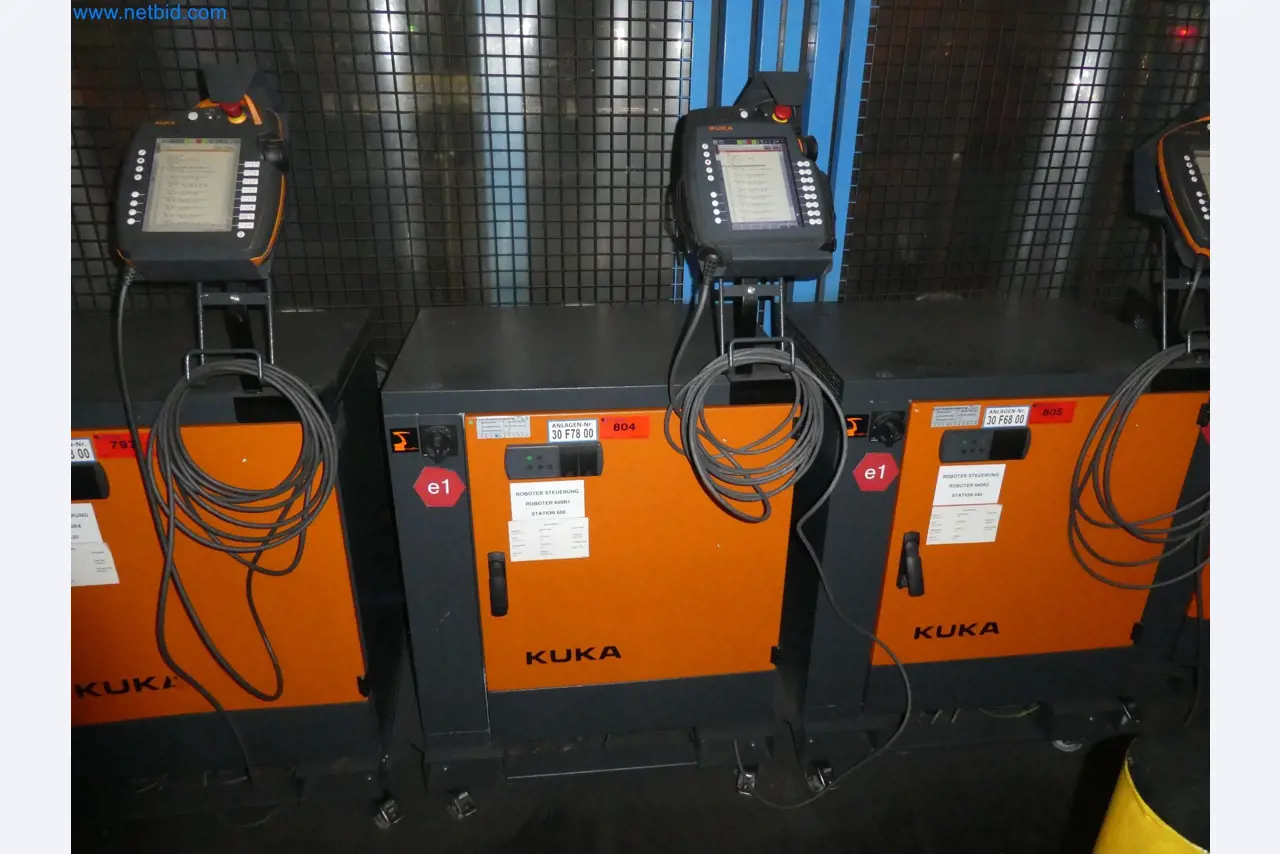 Robots, welding equipment and assembly accessories from the automotive industry-56