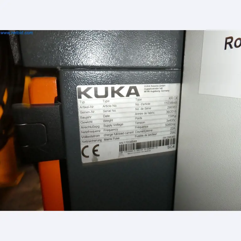 Robots, welding equipment and assembly accessories from the automotive industry-61