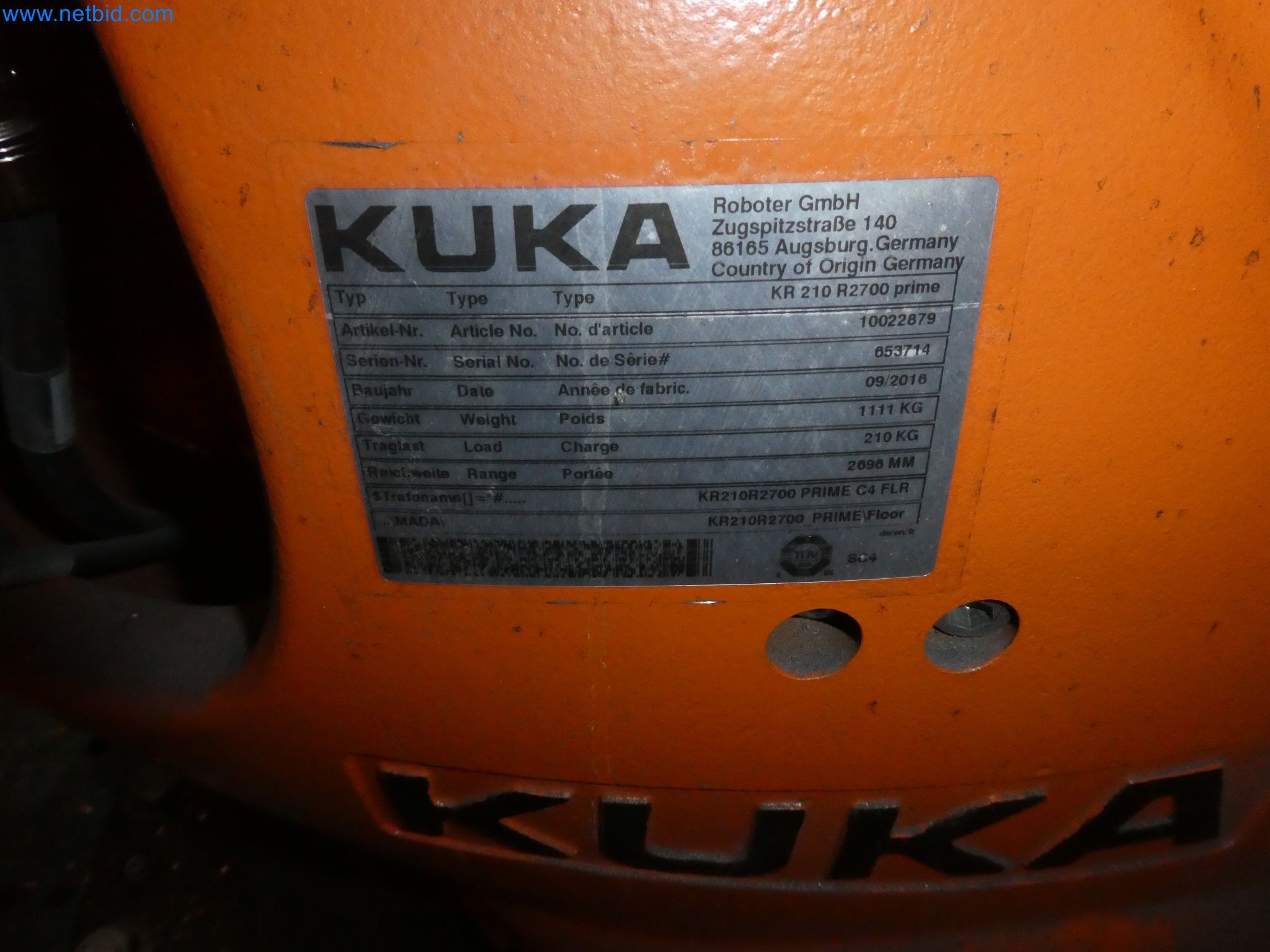 Robots, welding equipment and assembly accessories from the automotive industry-62