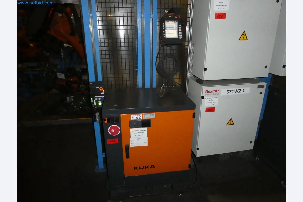 Robots, welding equipment and assembly accessories from the automotive industry-66