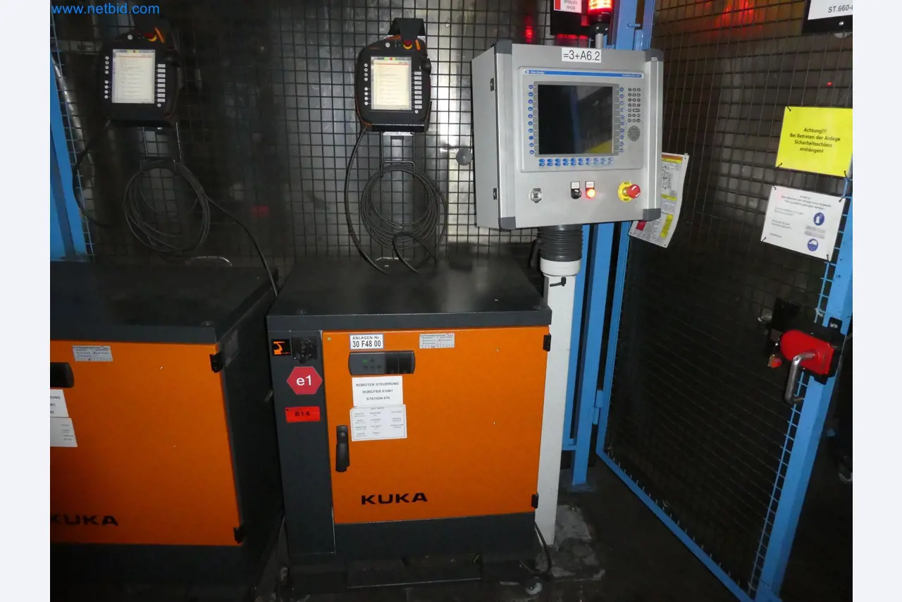 Robots, welding equipment and assembly accessories from the automotive industry-68