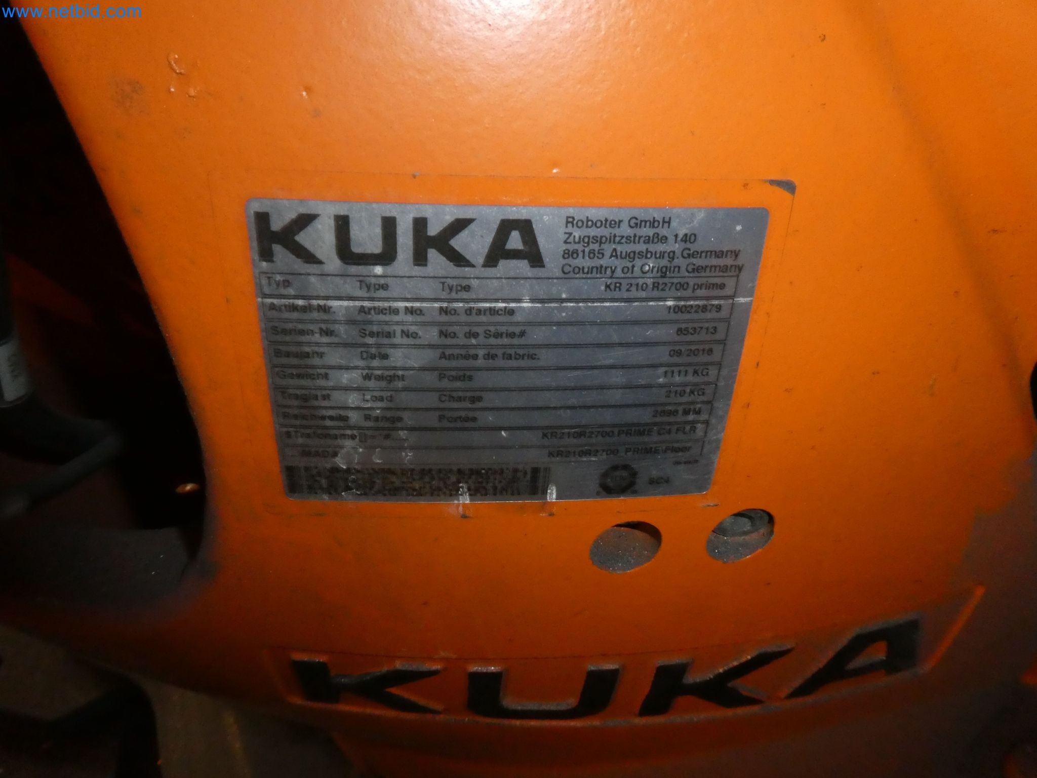 Robots, welding equipment and assembly accessories from the automotive industry-69