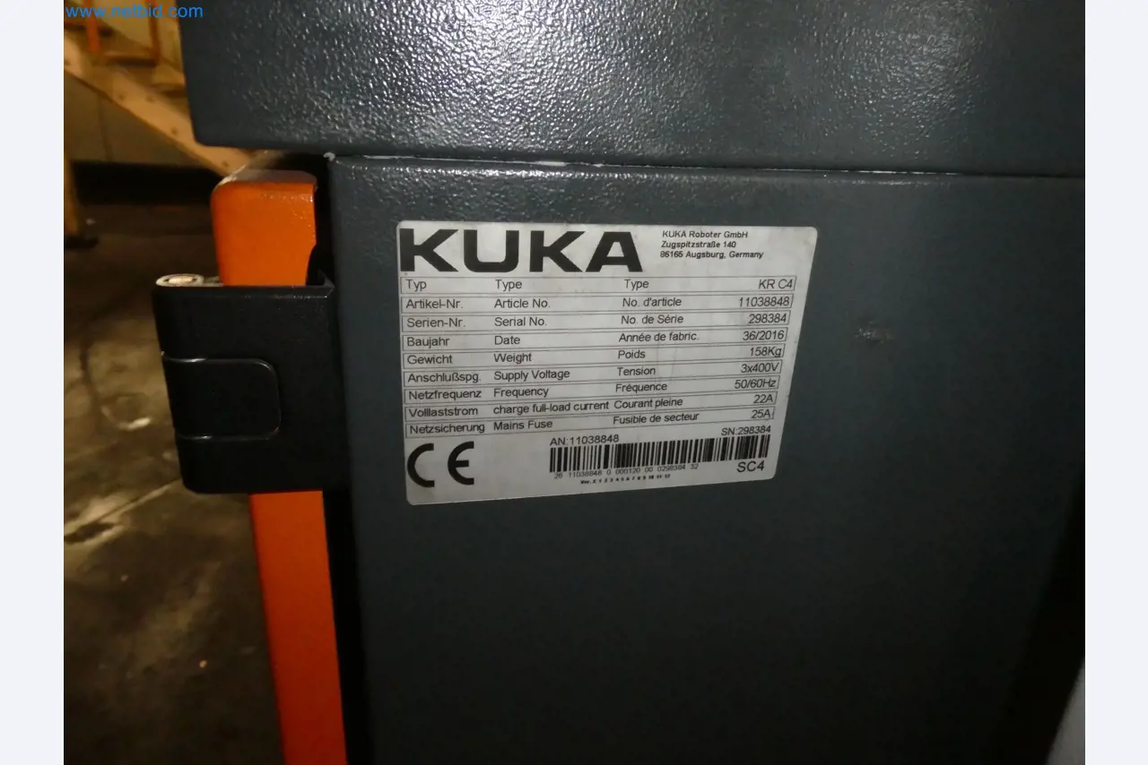 Robots, welding equipment and assembly accessories from the automotive industry-71