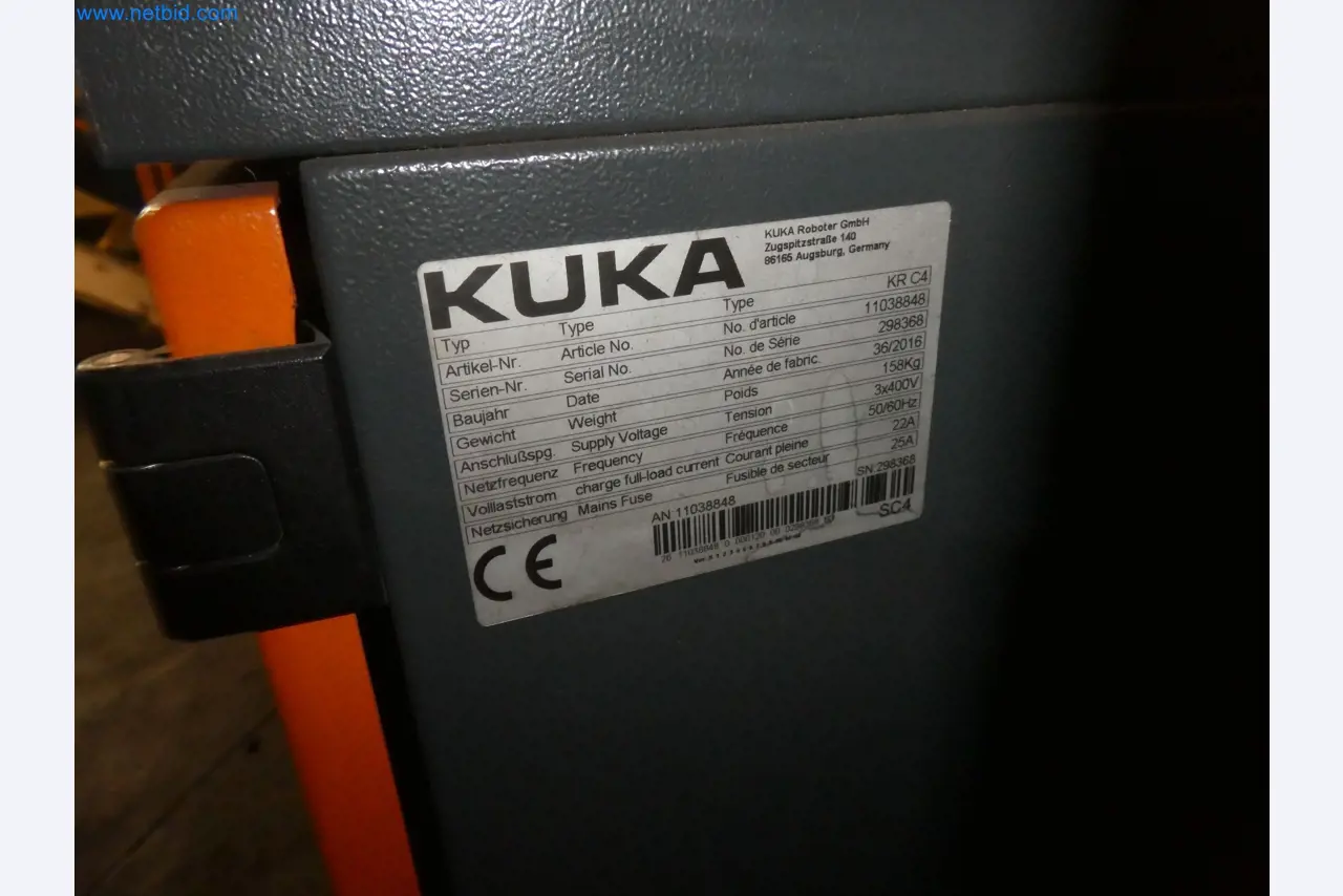 Robots, welding equipment and assembly accessories from the automotive industry-72