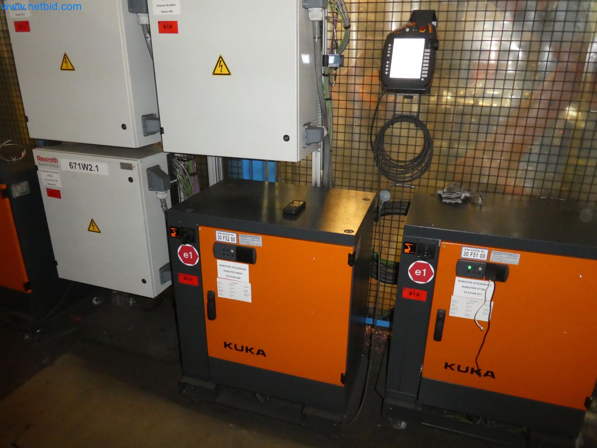 Robots, welding equipment and assembly accessories from the automotive industry-74