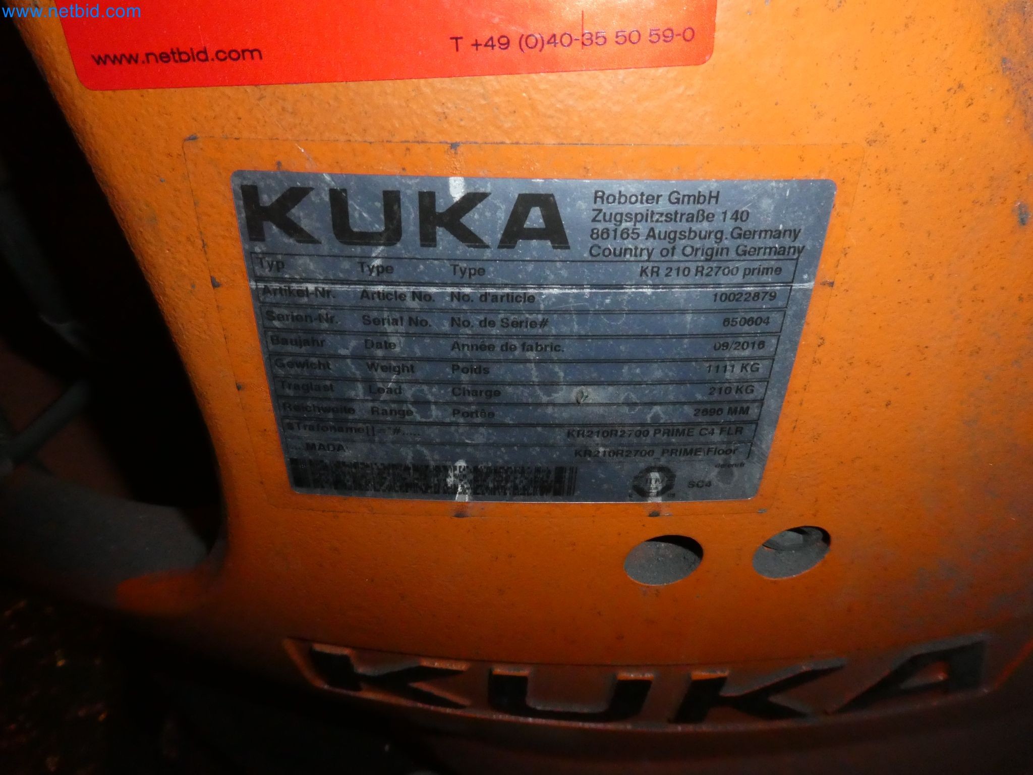 Robots, welding equipment and assembly accessories from the automotive industry-76