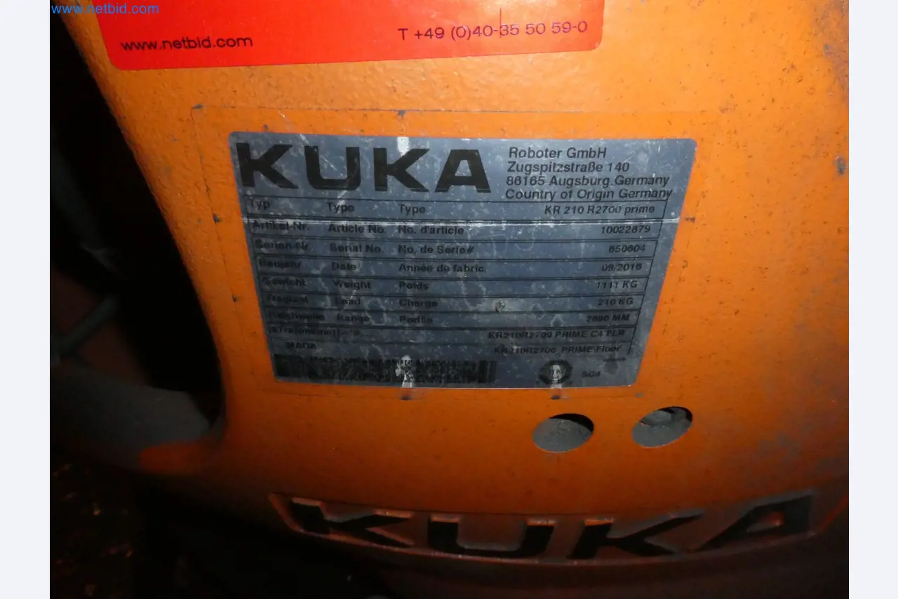 Robots, welding equipment and assembly accessories from the automotive industry-76