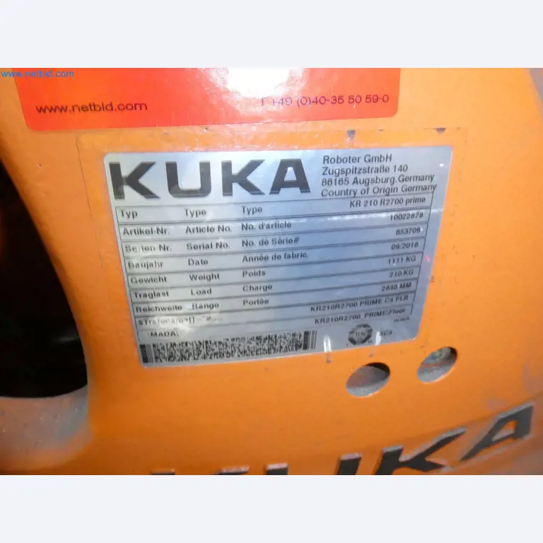 Robots, welding equipment and assembly accessories from the automotive industry-77