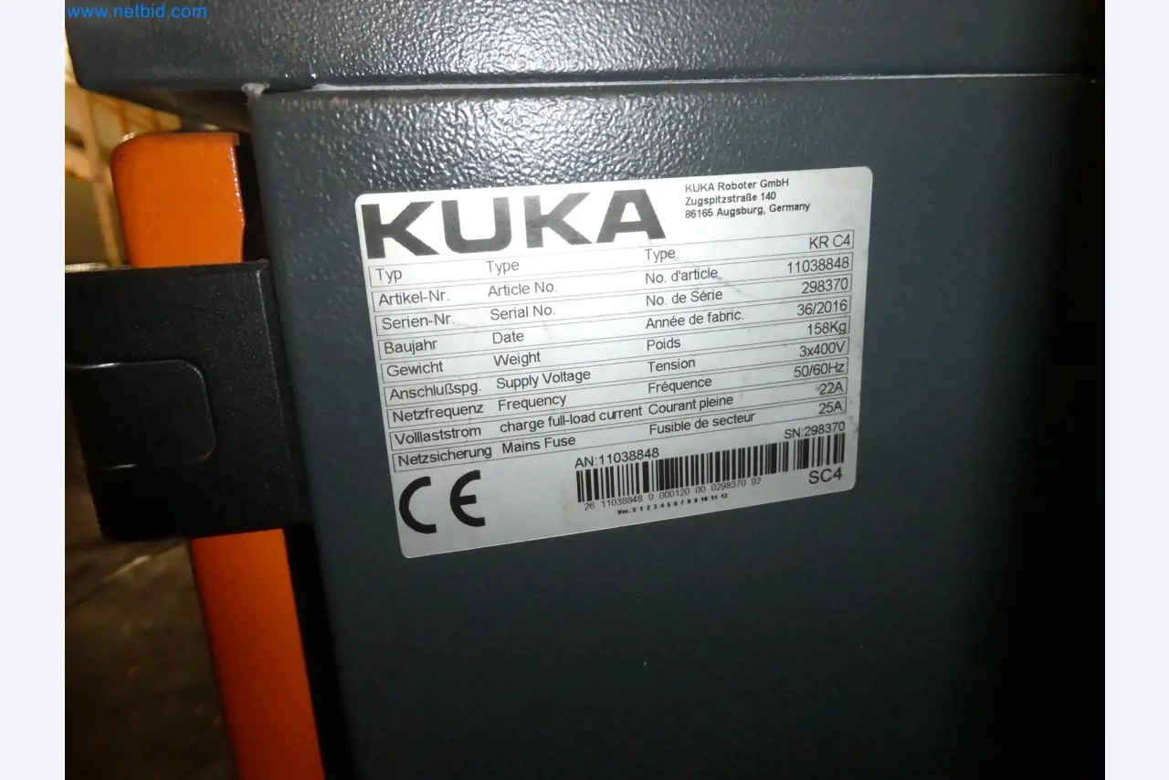 Robots, welding equipment and assembly accessories from the automotive industry-79