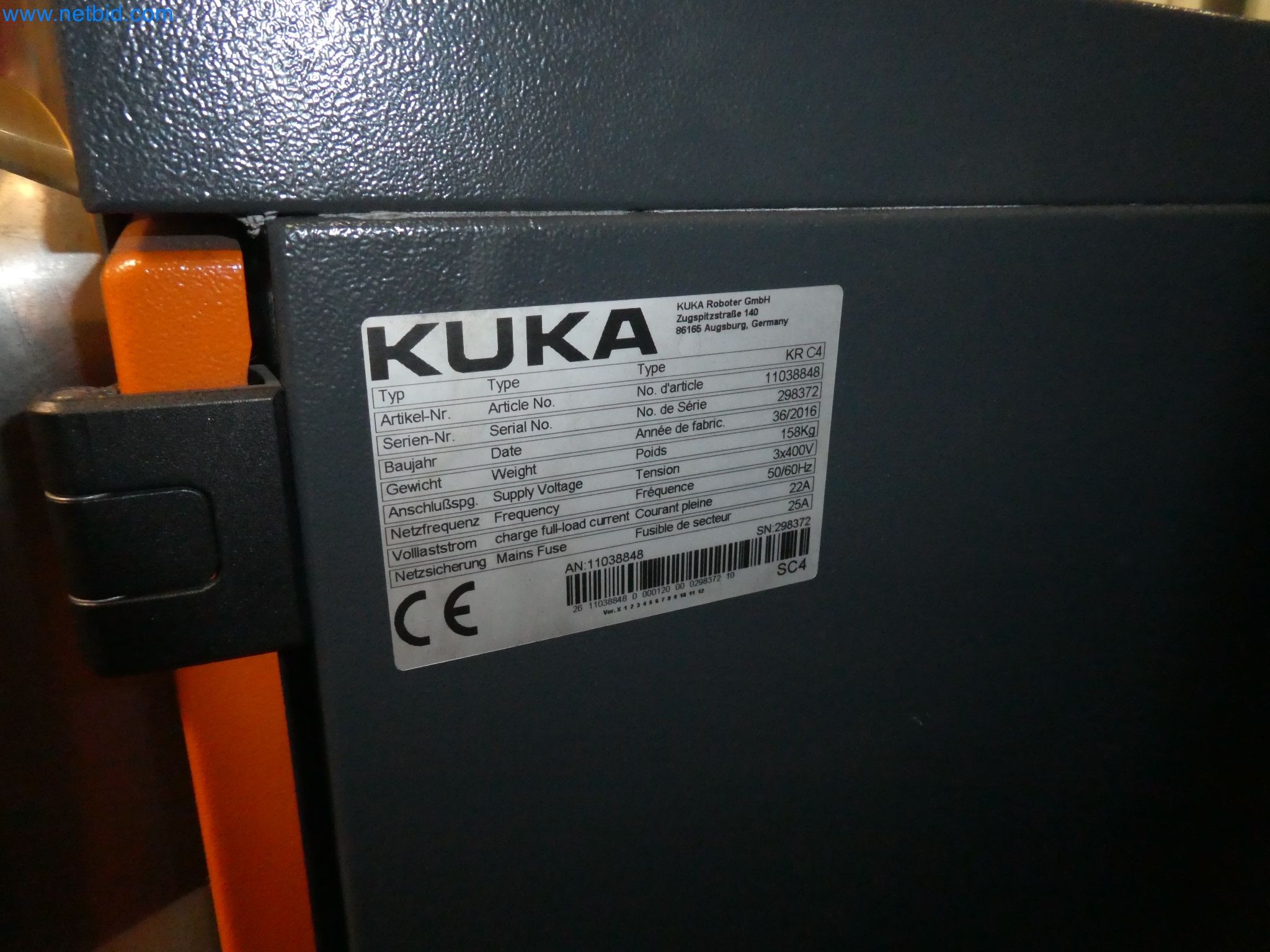 Robots, welding equipment and assembly accessories from the automotive industry-80