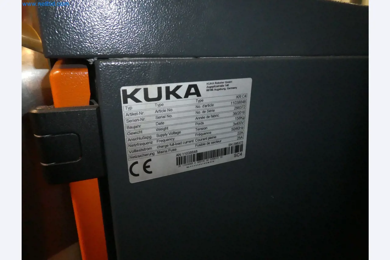 Robots, welding equipment and assembly accessories from the automotive industry-80