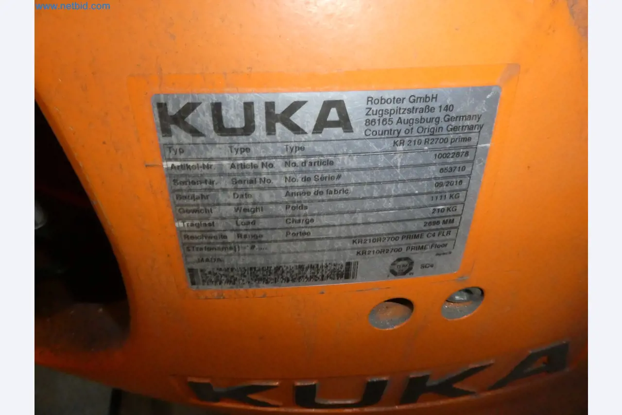 Robots, welding equipment and assembly accessories from the automotive industry-81