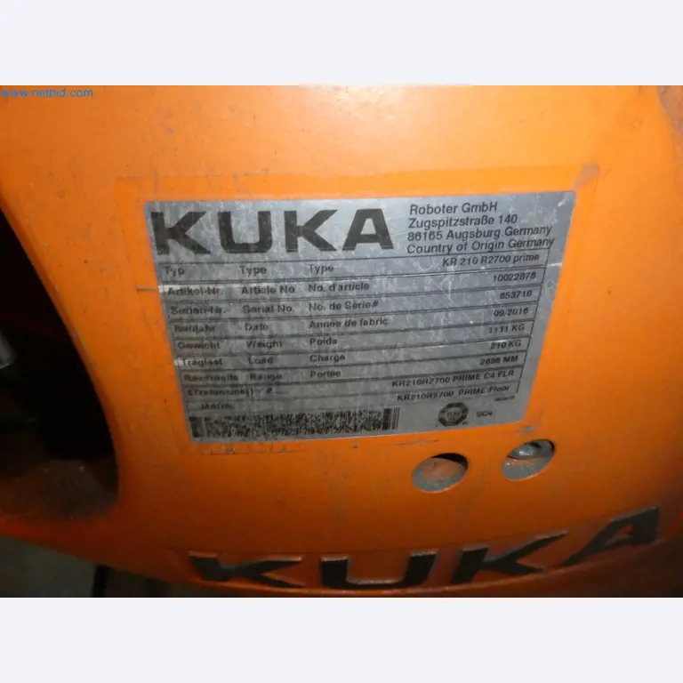 Robots, welding equipment and assembly accessories from the automotive industry-81