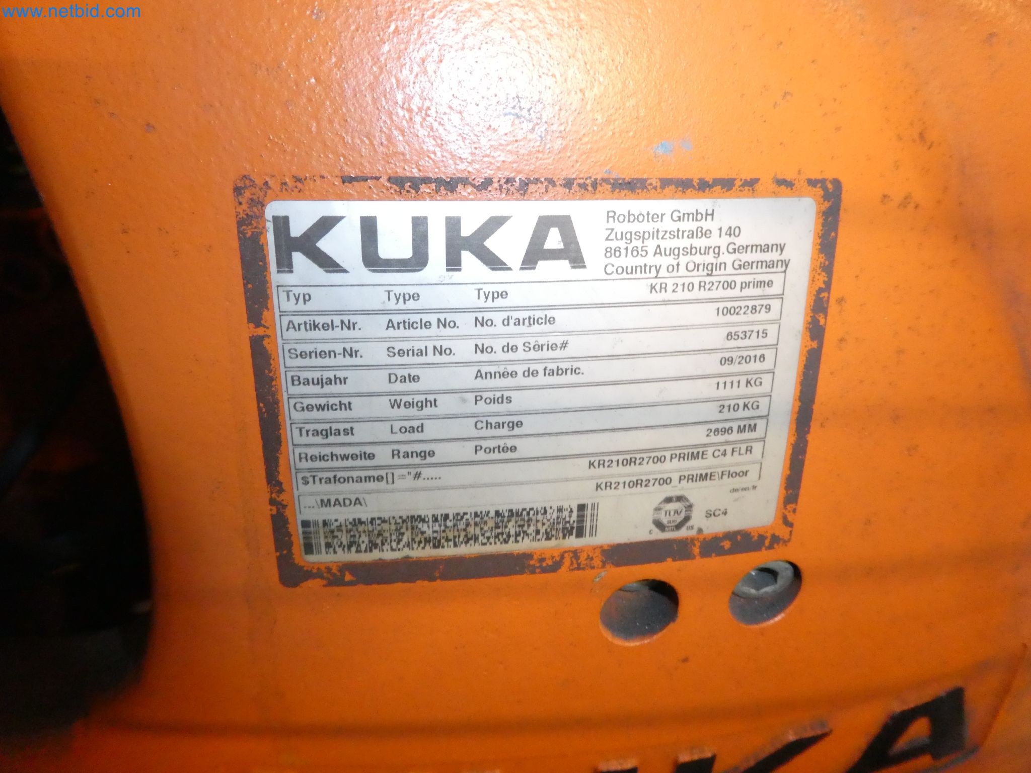 Robots, welding equipment and assembly accessories from the automotive industry-82