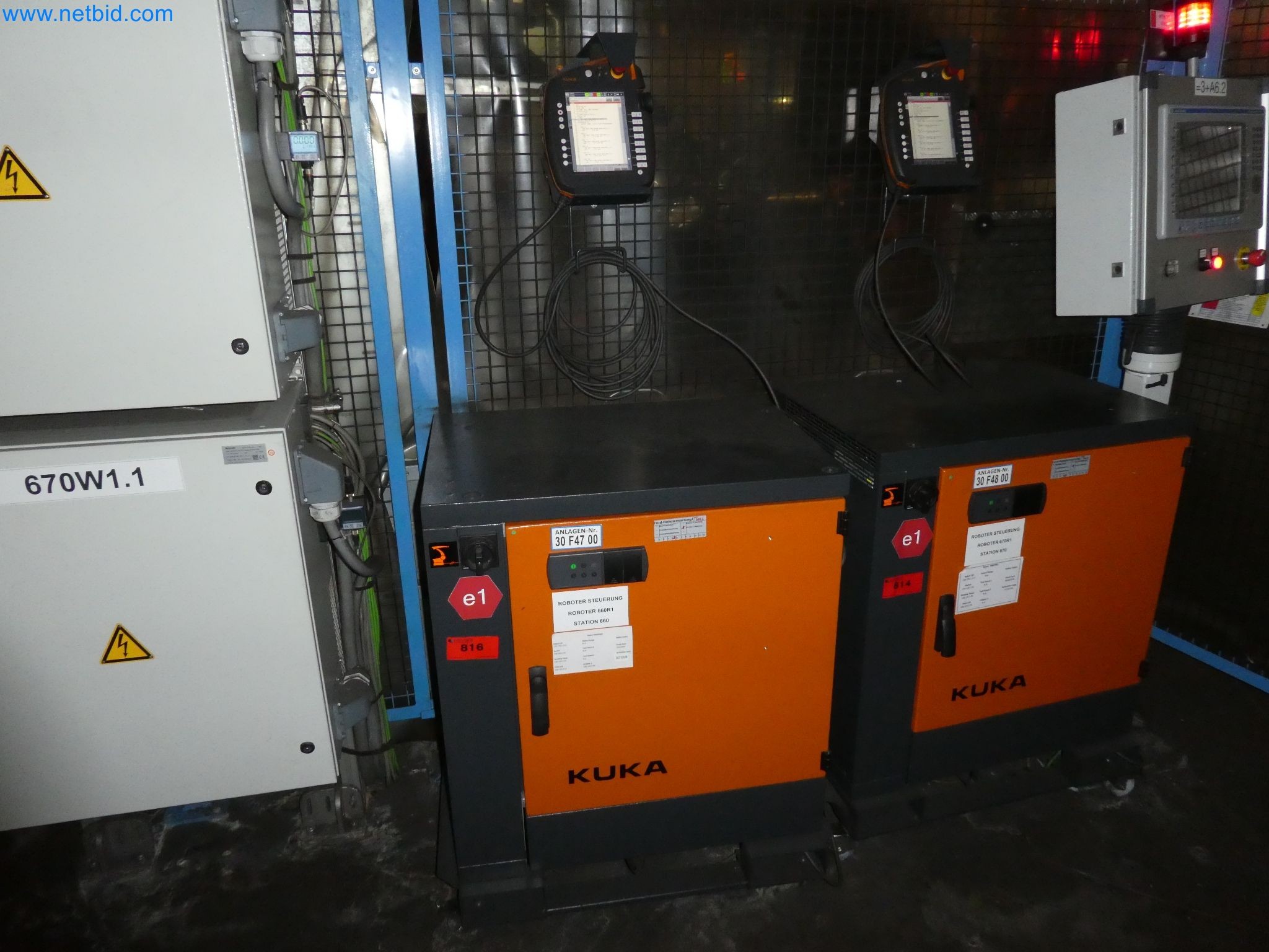 Robots, welding equipment and assembly accessories from the automotive industry-83